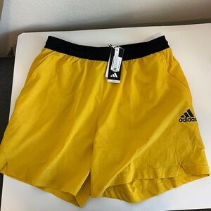 NWT Mens Adidas Axis Woven 6 in Training Shorts